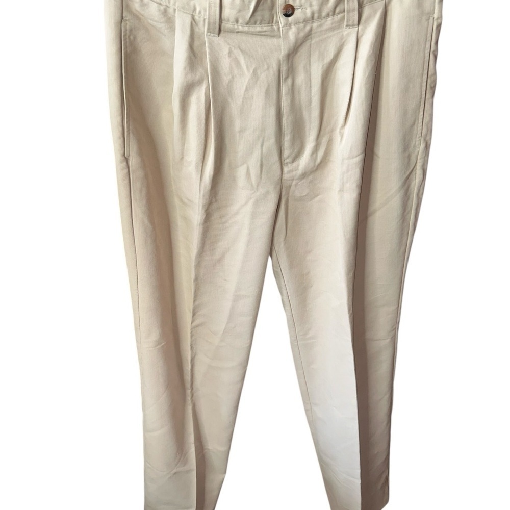 Mens 33X34 khaki ribbed Dockers Tour